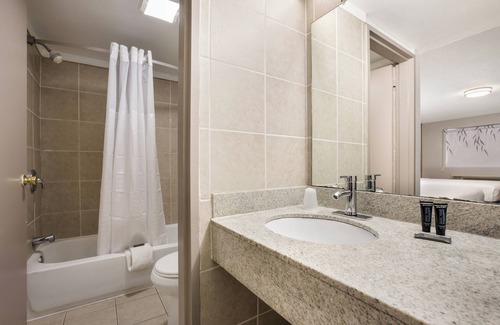 Edison Hotel | Red Carpet Inn Edison
