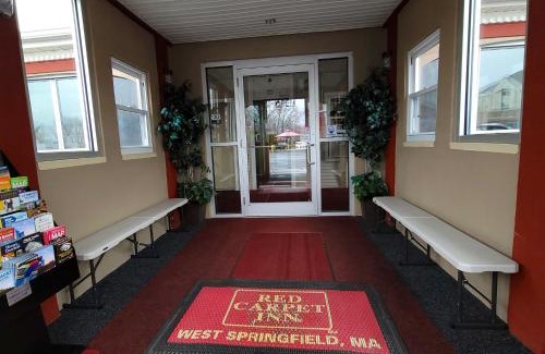 West Springfield Hotel | Red Carpet Inn West Springfield