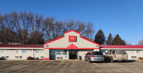 Windom Hotel | Red Carpet Inn - Windom