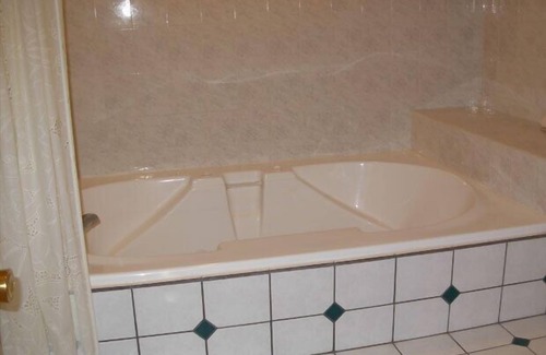 Knoxville Hotel | Red Carpet Motel
