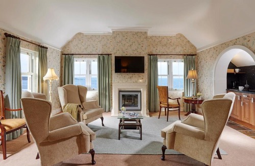 Spanish Point Apartment | Red Cliff Lodge