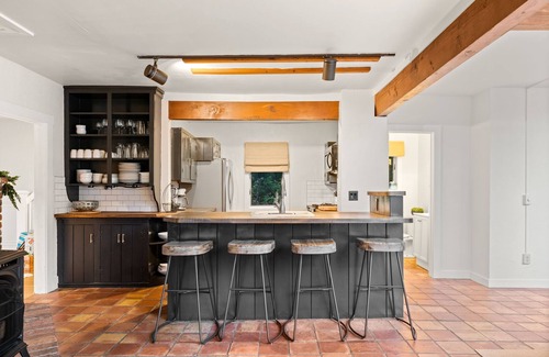 Mendon Other | Red Clover Inn Farmhouse-5 bedroom near Killington