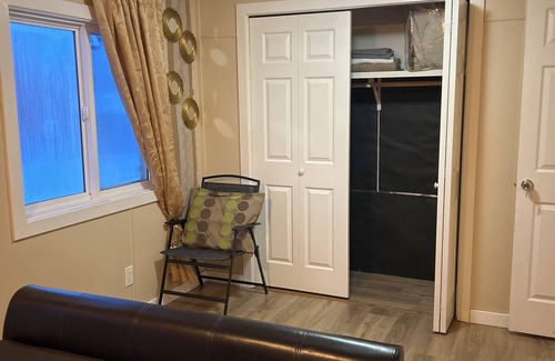 Red Deer Bed & Breakfast | Red Deer Entire Home Away from Home 2Beds 1Bath