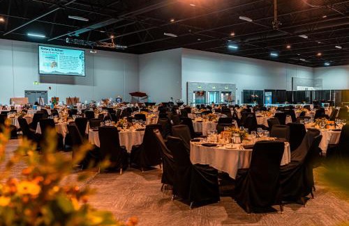 Red Deer Hotel | Red Deer Resort & Casino