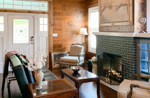 Waco House | Red Door Cottage