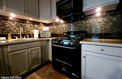 Lakeland Apartment | RED DOOR HOUSE