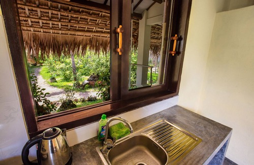 Cam An Bed & Breakfast | Red Flower Cottages Homestay