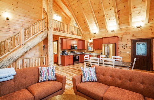Logan Cabin | Red Fox Cabin | Hocking Hills