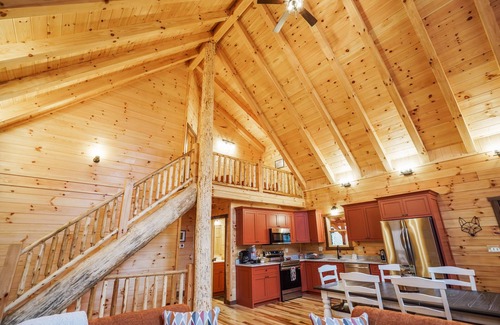 Logan Cabin | Red Fox Cabin | Hocking Hills