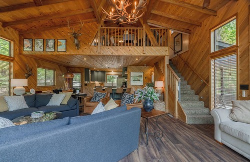 Wright City Ski Chalet | Red Fox Lodge by Innsbrook Vacations!