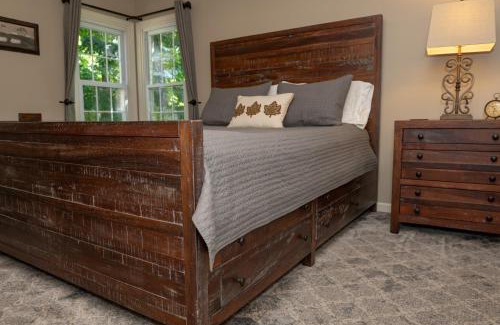 Cazenovia House | Red Fox Run B&B