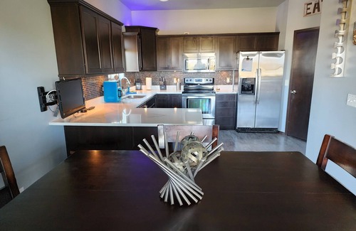 Sioux Falls House | Red Garage Door, Modern, Comfortable And Fun Place!
