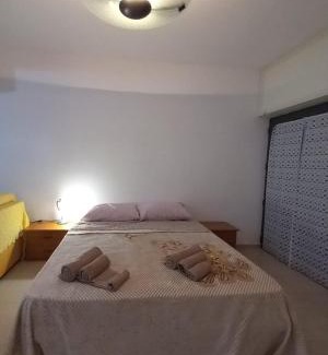 Montecorvino Rovella Apartment | Red House- Camera per quattro
