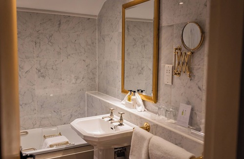 Brunel Hotel | Red Lion Hotel, Hillingdon