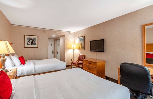 Radnor - Fort Myer Heights Hotel | Red Lion Hotel Rosslyn Iwo Jima