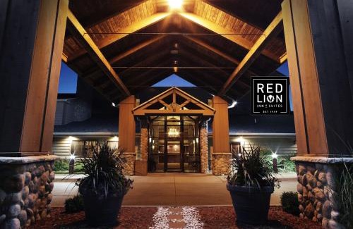 Grimes Hotel | Red Lion Inn & Suites Grimes