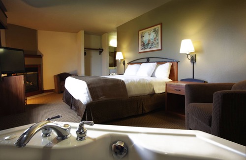Grimes Hotel | Red Lion Inn & Suites Grimes