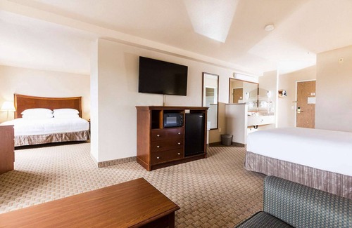 McMinnville Hotel | Red Lion Inn & Suites McMinnville