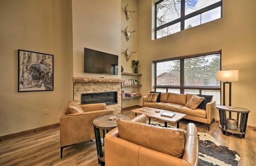 Red Lodge House | Red Lodge Townhome with Hot Tub and Fireplace!