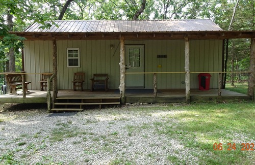 Pittsburg Cabin | Red OaknQuiet, Peaceful, Relaxing overall A Great Get Away Cabin!
