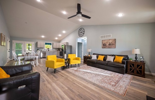 Stanton House | Red River Gorge, High Speed Wi-Fi, KY Dragway, Hollerwood Stay