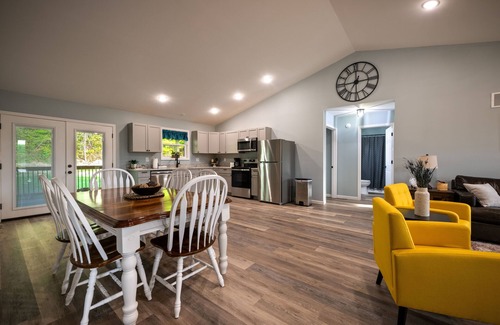 Stanton House | Red River Gorge, High Speed Wi-Fi, KY Dragway, Hollerwood Stay