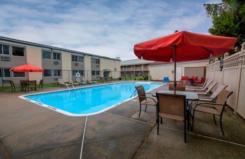 Herkimer Hotel | Red Roof Inn and Suites Herkimer