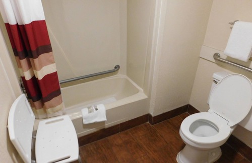 Bryant Pattengill East Hotel | Red Roof Inn Ann Arbor - U of Michigan South