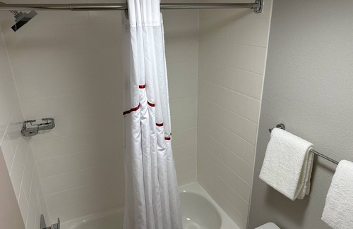 Bryant Pattengill East Hotel | Red Roof Inn Ann Arbor - U of Michigan South