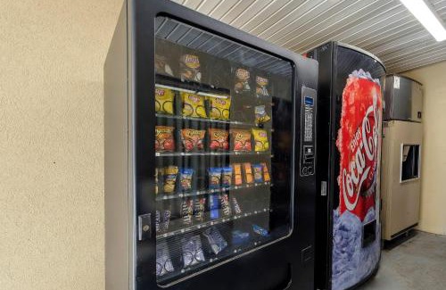 Suwanee Hotel | Red Roof Inn Atlanta - Suwanee/Mall of Georgia