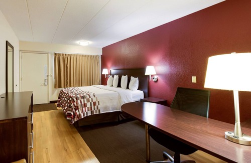 Grand Rapids Hotel | Red Roof Inn Grand Rapids Airport