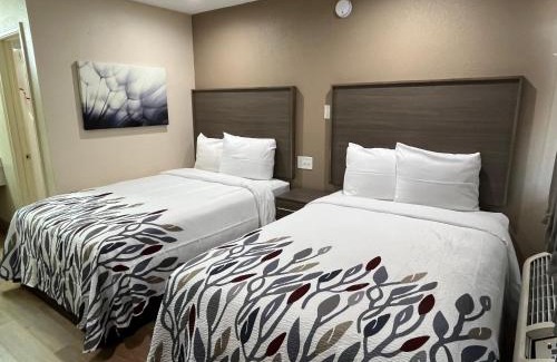 Haltom City Hotel | Red Roof Inn Haltom City