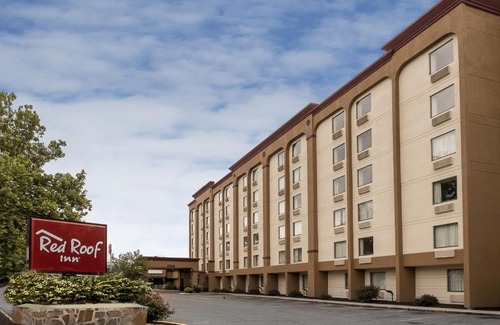 New Britain Hotel | Red Roof Inn Hartford- New Britain