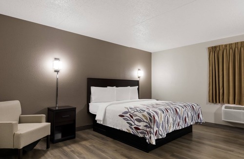New Britain Hotel | Red Roof Inn Hartford - New Britain