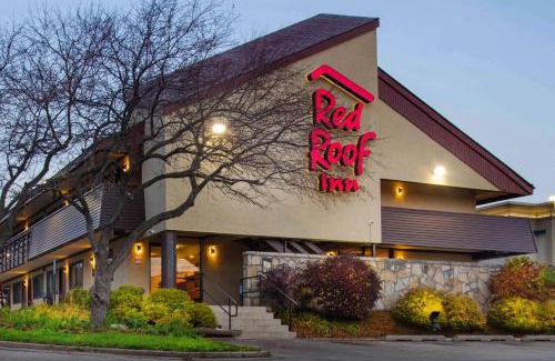 Madison Hotel | Red Roof Inn Madison, WI