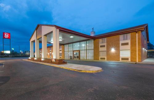 Meridian Hotel | Red Roof Inn Meridian