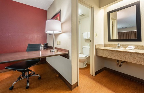 Merrillville Hotel | Red Roof Inn Merrillville