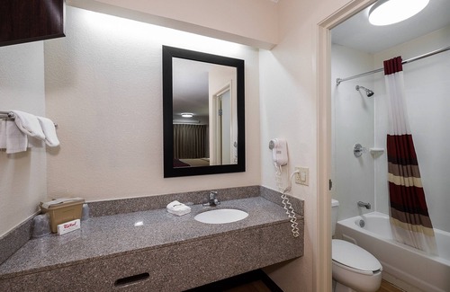 Plymouth Hotel | Red Roof Inn Minneapolis - Plymouth/Wayzata