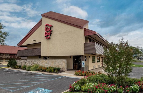 Mount Laurel Hotel | Red Roof Inn Mt Laurel