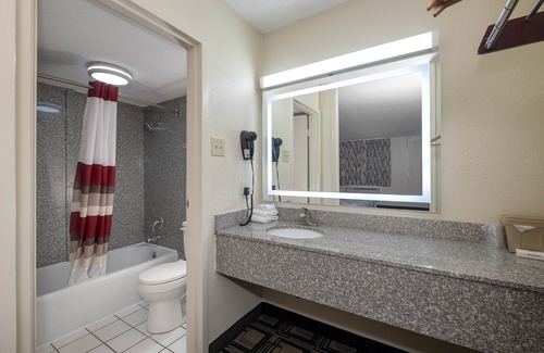 Murray Hotel | Red Roof Inn Murray