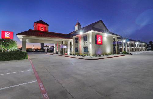 Addison Hotel | Red Roof Inn PLUS+ Dallas - Addison