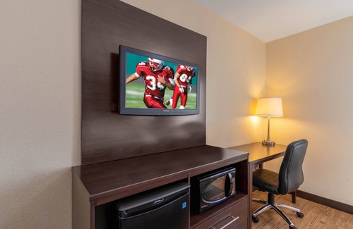 Biggs Field Hotel | Red Roof Inn PLUS+ El Paso East