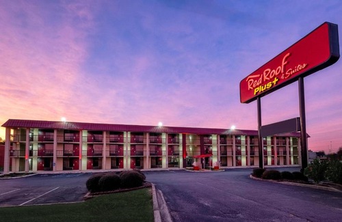 Madison Hotel | Red Roof Inn PLUS+ Huntsville – Madison