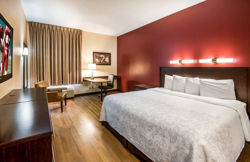 South Deerfield Hotel | Red Roof Inn PLUS+ South Deerfield – Amherst