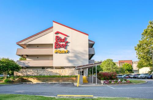 Linthicum Heights Hotel | Red Roof Inn PLUS+ Baltimore-Washington DC/BWI Airport