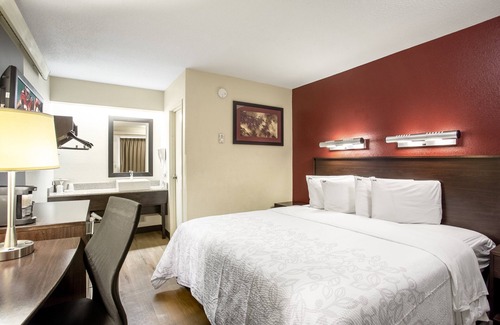 West Springfield Hotel | Red Roof Inn PLUS+ West Springfield