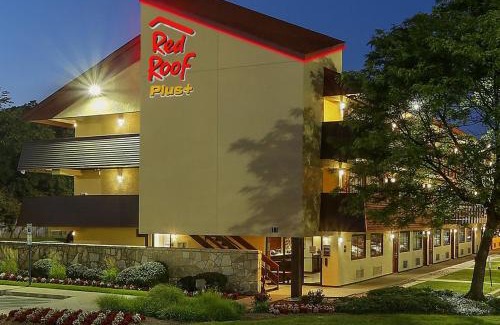 Oxon Hill Hotel | Red Roof Inn PLUS+ Washington DC - Oxon Hill