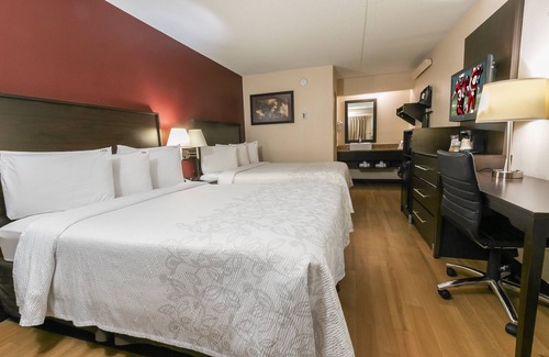 Oxon Hill Hotel | Red Roof Inn PLUS+ Washington DC - Oxon Hill