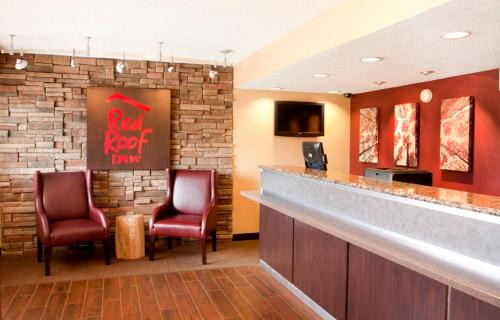 Henrietta Hotel | Red Roof Inn Rochester - Henrietta