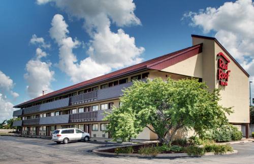 Maryland Heights Hotel | Red Roof Inn St Louis - Westport - Maryland Heights